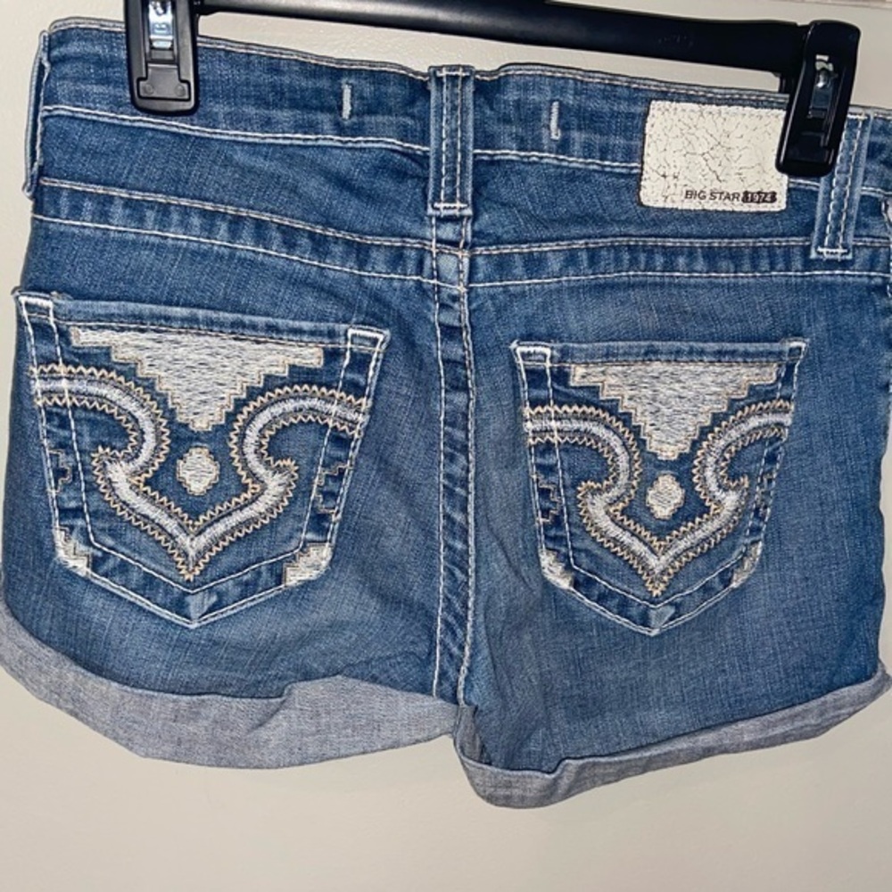 Big Star 1974 Womens Low Rise Remy Shorts Size 27 Cuffed Stretch Denim